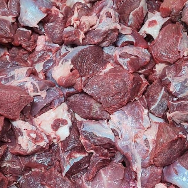 Beef with bone (1.4kg)